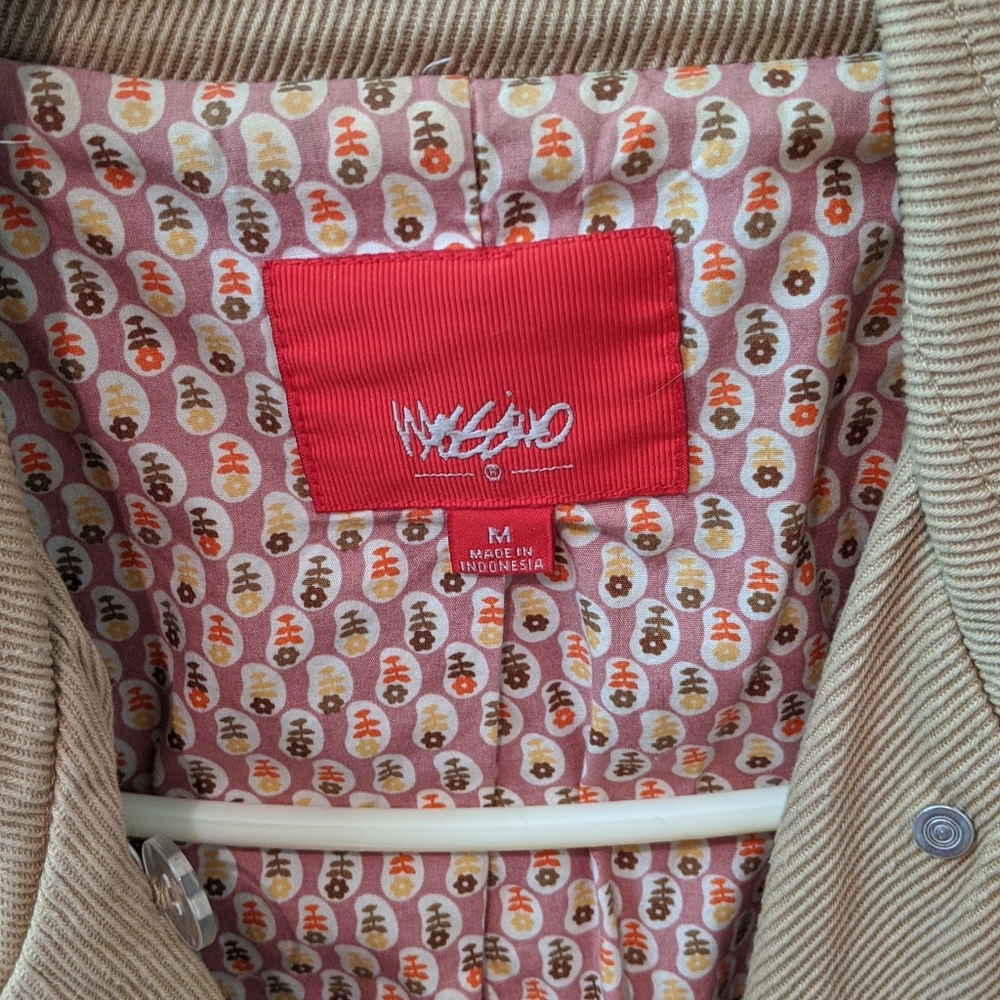 Blazer - Picture 2 of 3